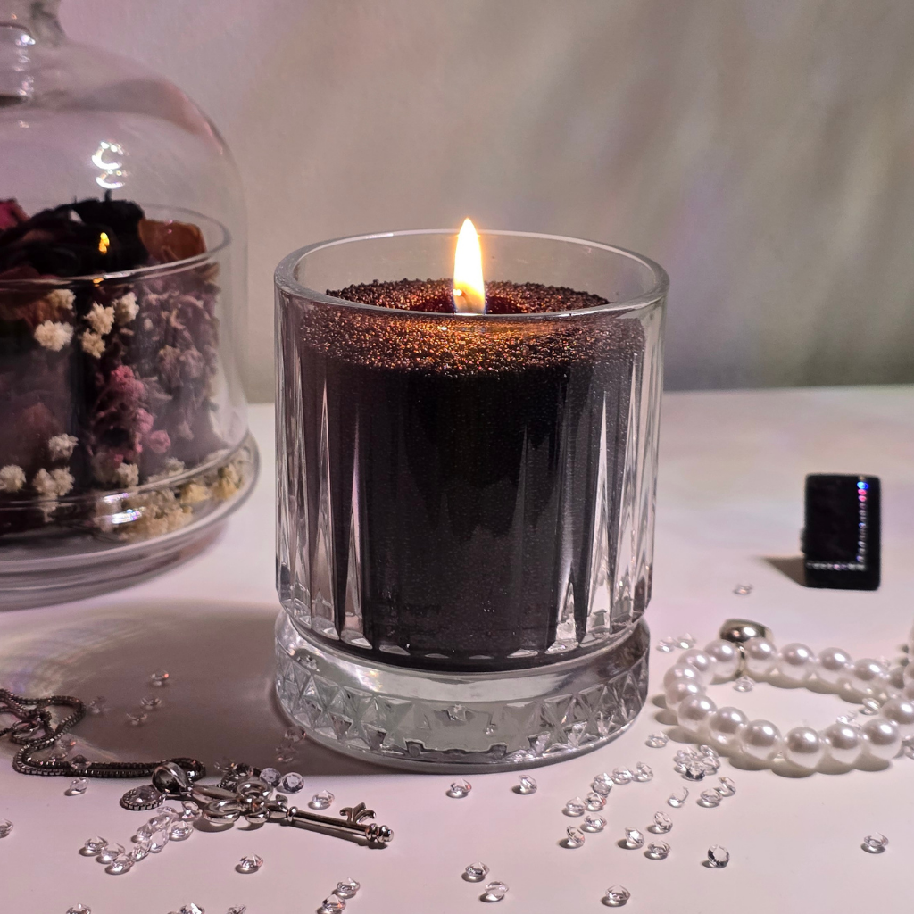 Black Opium – Candle Sand Parfumat cu Fitile din Bumbac